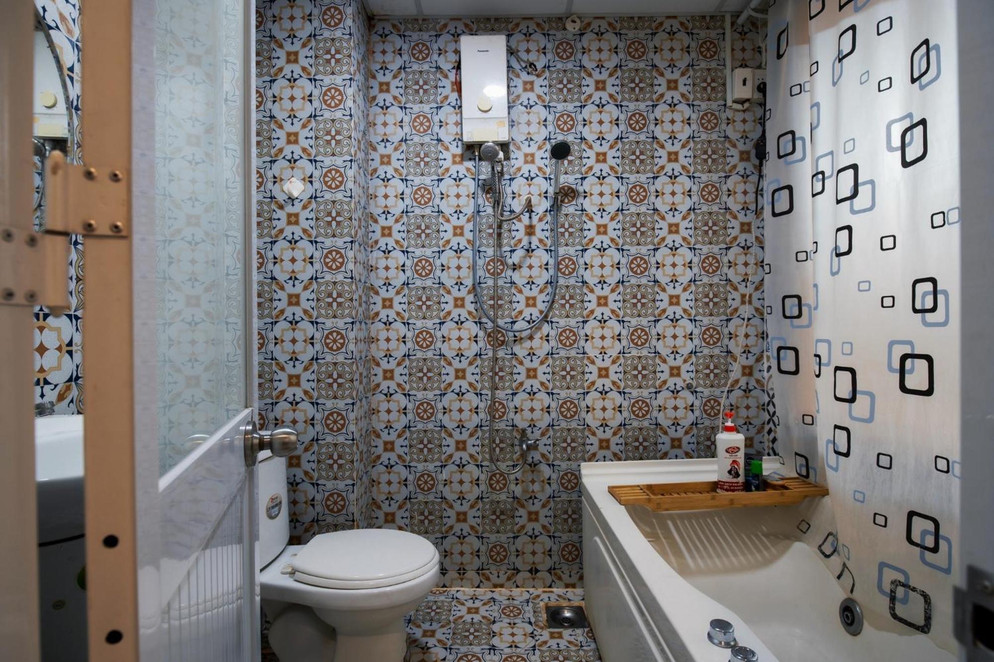 Lagom 24 - Bathtub-balcony, Nguyen Du, Ben Nghe Ward, Dist 1 *